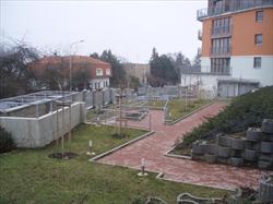 Skanska - rezidenční byty Barrandov - komunikace chodníky oplocení 2006